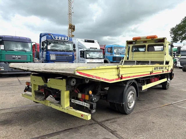 Mercedes-Benz LK 817 AUTO TRANSPORTER (6-CILINDER / FULL STEEL SUSPENSION / MANUAL GEARBOX / WINCH / ETC.) - Camion porte-voitures: photos 3 Mercedes-Benz LK 817 AUTO TRANSPORTER (6-CILINDER / FULL STEEL SUSPENSION / MANUAL GEARBOX / WINCH / ETC.) - Camion porte-voitures: photos 3