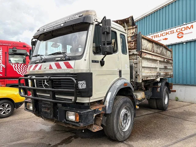 Mercedes-Benz SK 1838 K V8 4x2 FULL STEEL KIPPER (ZF16 MANUAL GEARBOX / FULL STEEL SUSPENSION / REDUCTION AXLE / P.T.O.) - Camion benne: photos 1 Mercedes-Benz SK 1838 K V8 4x2 FULL STEEL KIPPER (ZF16 MANUAL GEARBOX / FULL STEEL SUSPENSION / REDUCTION AXLE / P.T.O.) - Camion benne: photos 1