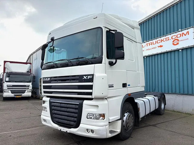 DAF XF 105.460 ATE SPACECAB 4x2 ONLY 835.500 KM (ZF-MANUAL GEARBOX / ZF-INTARDER / AIRCONDITIONING / EURO 5) - Tracteur routier: photos 1 DAF XF 105.460 ATE SPACECAB 4x2 ONLY 835.500 KM (ZF-MANUAL GEARBOX / ZF-INTARDER / AIRCONDITIONING / EURO 5) - Tracteur routier: photos 1