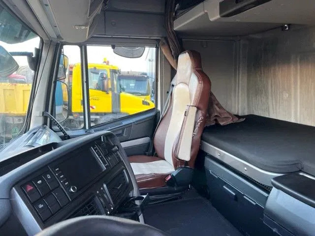 Tracteur routier Iveco Stralis AS440S42T/P HI-WAY DUTCH TRUCK (APK/TUV -> 02-2024 / EURO 6 / AS-TRONIC / 2 TANKS / LEATHER SEATS / FRIDGE): photos 8 Tracteur routier Iveco Stralis AS440S42T/P HI-WAY DUTCH TRUCK (APK/TUV -> 02-2024 / EURO 6 / AS-TRONIC / 2 TANKS / LEATHER SEATS / FRIDGE): photos 8