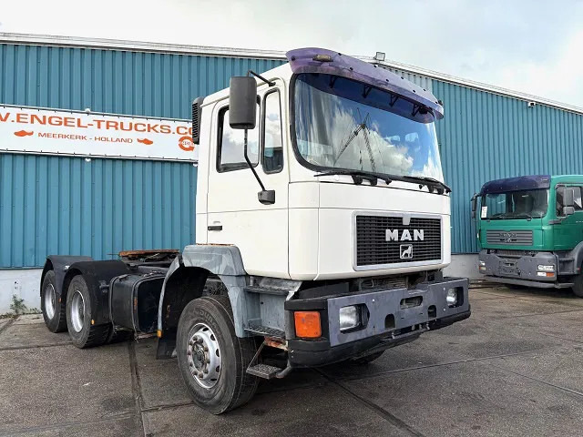 MAN 33.373 DFT 6x4 FULL STEEL SUSPENSION (13.000 AXLES / ZF16 MANUAL GEARBOX / REDUCTION AXLES / FULL STEEL SUSPENSION) - Tracteur routier: photos 2 MAN 33.373 DFT 6x4 FULL STEEL SUSPENSION (13.000 AXLES / ZF16 MANUAL GEARBOX / REDUCTION AXLES / FULL STEEL SUSPENSION) - Tracteur routier: photos 2