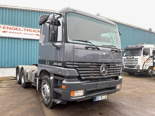 Mercedes-Benz Actros 2640 S 6x4 FULL STEEL TRACTOR UNIT (EPS WITH CLUTCH (3 PEDALS) / REDUCTION AXLES / FULL STEEL SUSPENSION / HYDRAULIC KIT - Tracteur routier: photos 2 Mercedes-Benz Actros 2640 S 6x4 FULL STEEL TRACTOR UNIT (EPS WITH CLUTCH (3 PEDALS) / REDUCTION AXLES / FULL STEEL SUSPENSION / HYDRAULIC KIT - Tracteur routier: photos 2