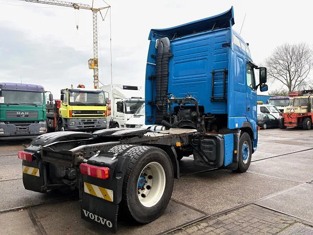 Volvo FH 400 GLOBETROTTER (VIN: 7B446149 / I-SHIFT / ADR-VLG / AIRCONDITIONING / COMPLETE SPOILERSET ON CABIN) - Tracteur routier: photos 3 Volvo FH 400 GLOBETROTTER (VIN: 7B446149 / I-SHIFT / ADR-VLG / AIRCONDITIONING / COMPLETE SPOILERSET ON CABIN) - Tracteur routier: photos 3