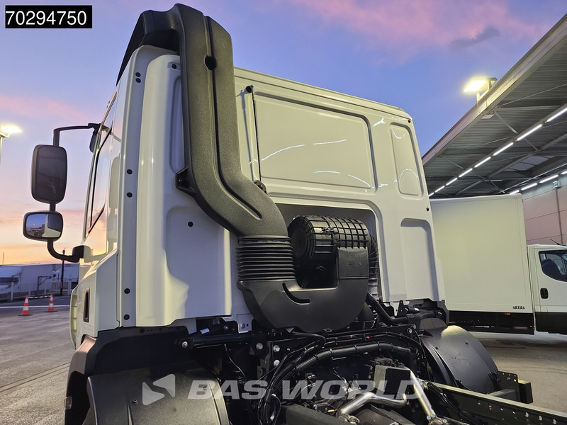 DAF CF 300 6X2 NEW chassis Lift/Steering Axle ACC Retarder Euro 6 - Châssis cabine: photos 5 DAF CF 300 6X2 NEW chassis Lift/Steering Axle ACC Retarder Euro 6 - Châssis cabine: photos 5