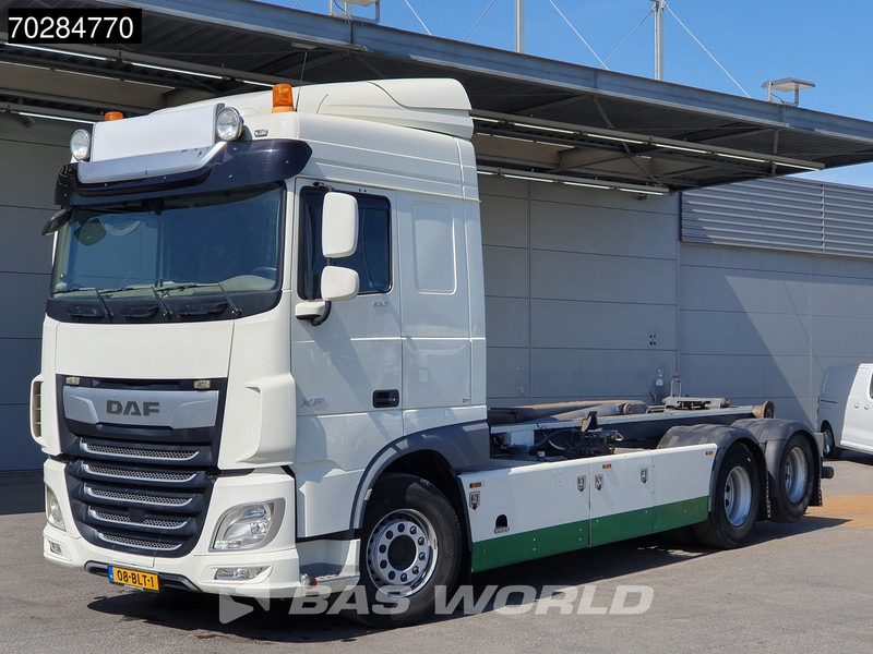 DAF XF 530 XF 6X2 NL-Truck VDL Hooklift Standklima Automatic ACC Euro 6 - Camion ampliroll: photos 3 DAF XF 530 XF 6X2 NL-Truck VDL Hooklift Standklima Automatic ACC Euro 6 - Camion ampliroll: photos 3