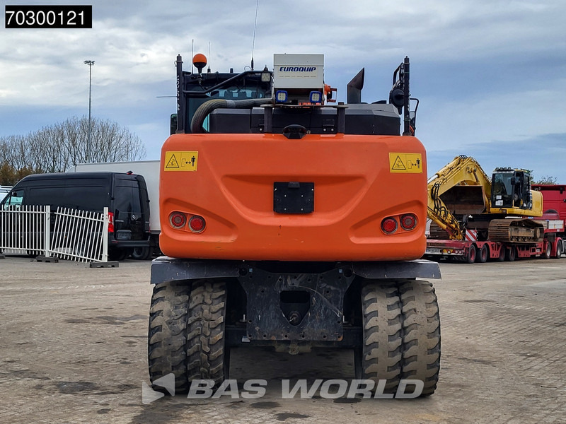 Hitachi ZX140W -6 - Pelle sur pneus: photos 3 Hitachi ZX140W -6 - Pelle sur pneus: photos 3