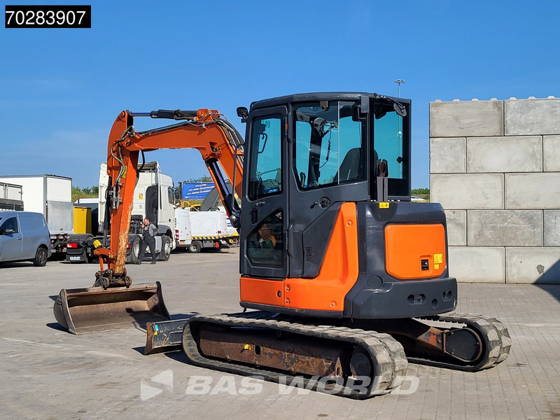 Hitachi ZX55U-6CLR A/C - 3 BUCKETS - Mini pelle: photos 3 Hitachi ZX55U-6CLR A/C - 3 BUCKETS - Mini pelle: photos 3