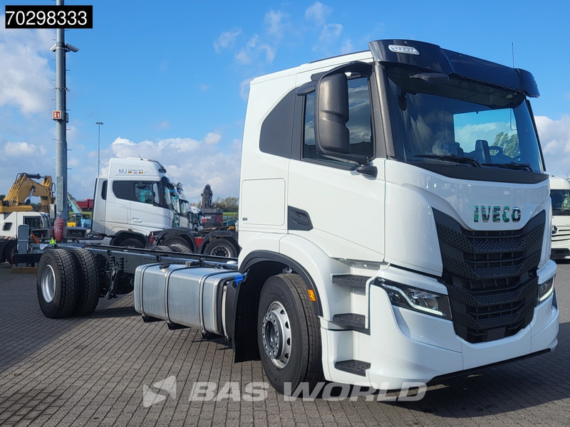 Iveco S-Way 340 4X2 NEW! Chassis Automatic Navi LED Euro 6 - Châssis cabine: photos 3 Iveco S-Way 340 4X2 NEW! Chassis Automatic Navi LED Euro 6 - Châssis cabine: photos 3