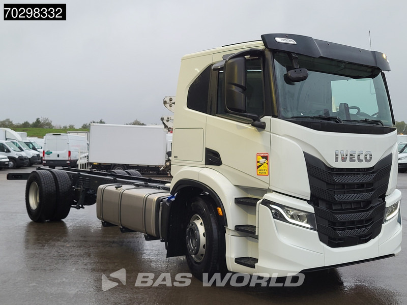 Iveco S-Way 340 4X2 NEW chassis! Automatic Navi ACC LED Euro 6 - Châssis cabine: photos 3 Iveco S-Way 340 4X2 NEW chassis! Automatic Navi ACC LED Euro 6 - Châssis cabine: photos 3