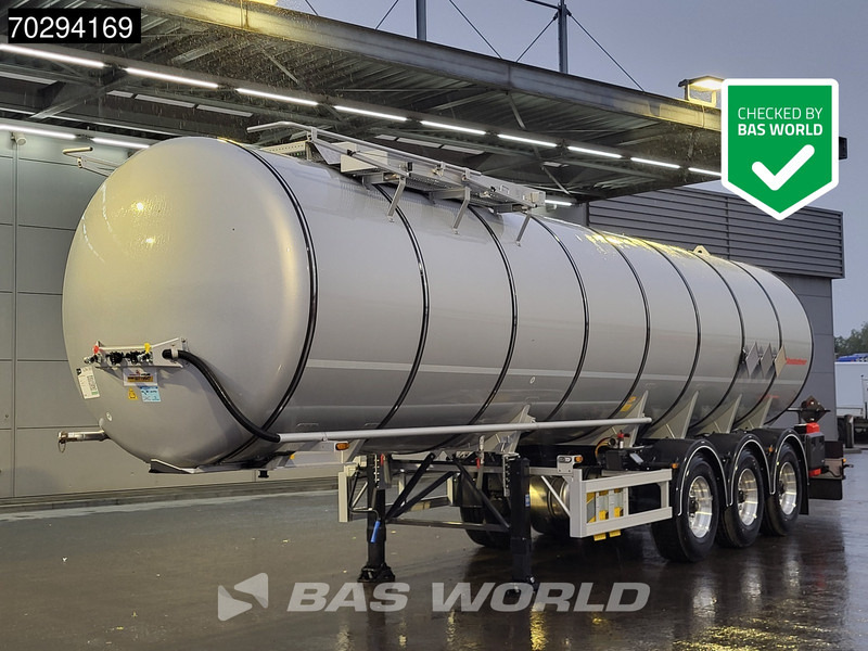 Kässbohrer STS 3 axles New! 32.000L Bitumen - Semi-remorque citerne: photos 1 Kässbohrer STS 3 axles New! 32.000L Bitumen - Semi-remorque citerne: photos 1