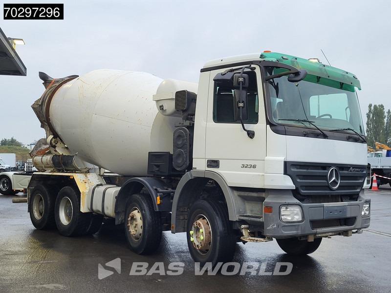 Mercedes-Benz Actros 3236 8X4 9m3 Liebherr Mixer Big-Axle Steelsuspension 3-Pedals Euro 3 - Camion malaxeur: photos 3 Mercedes-Benz Actros 3236 8X4 9m3 Liebherr Mixer Big-Axle Steelsuspension 3-Pedals Euro 3 - Camion malaxeur: photos 3