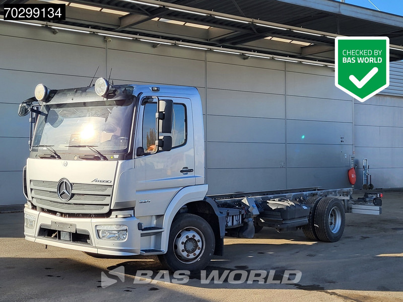 Mercedes-Benz Atego 1224 Atego 4X2 12tons chassis LOW Mileage! Automatic Airco Euro 6 - Châssis cabine: photos 1 Mercedes-Benz Atego 1224 Atego 4X2 12tons chassis LOW Mileage! Automatic Airco Euro 6 - Châssis cabine: photos 1