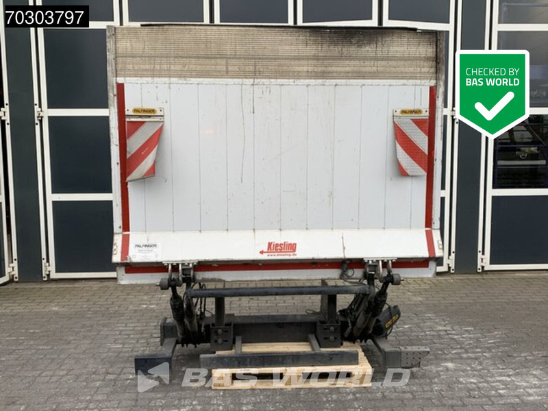 Palfinger - Voiture: photos 1 Palfinger - Voiture: photos 1