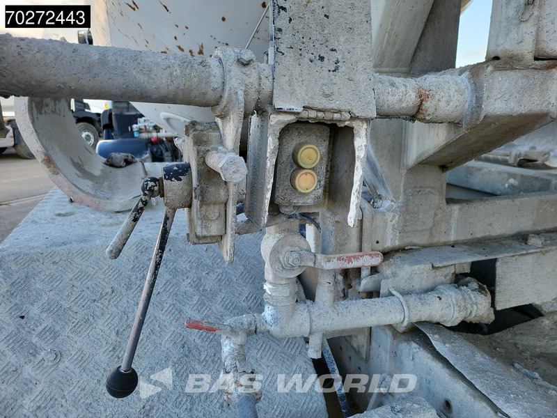 Camion malaxeur Renault Kerax 370 8X4 9m3 Mixer Manual Steelsuspension Euro4: photos 10