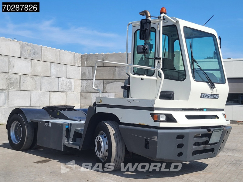 Terberg YT 182 4X2 NL-Truck Big-Axle Hebesattel Drumbrakes - Tracteur portuaire: photos 5 Terberg YT 182 4X2 NL-Truck Big-Axle Hebesattel Drumbrakes - Tracteur portuaire: photos 5