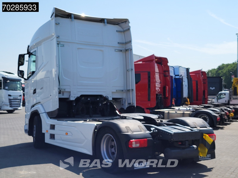 DAF XG 480 4X2 Retarder 2xTanks LED ACC Standklima - Tracteur routier: photos 2 DAF XG 480 4X2 Retarder 2xTanks LED ACC Standklima - Tracteur routier: photos 2