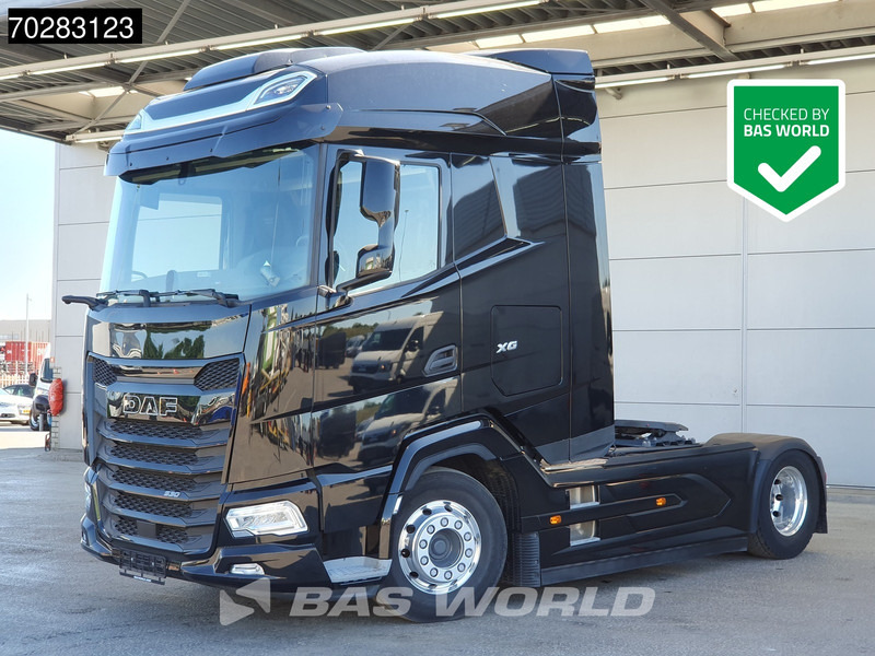 DAF XG 530 4X2 Retarder Full-Air 2x Tanks ACC LED Standklima Alcoa's - Tracteur routier: photos 1 DAF XG 530 4X2 Retarder Full-Air 2x Tanks ACC LED Standklima Alcoa's - Tracteur routier: photos 1
