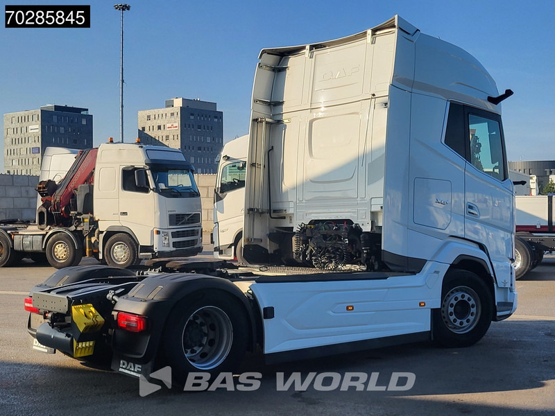 DAF XG+ 530 XG+ 4X2 XG+ Retarder MirrorCam 2xTanks Standklima ACC Navi LED Euro 6 - Tracteur routier: photos 5 DAF XG+ 530 XG+ 4X2 XG+ Retarder MirrorCam 2xTanks Standklima ACC Navi LED Euro 6 - Tracteur routier: photos 5