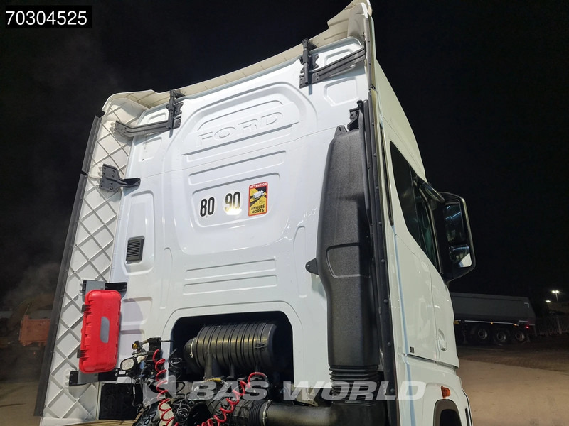 Ford F-Max 500 4X2 Retarder Standklima 2xTanks ACC LED Euro 6 - Tracteur routier: photos 5 Ford F-Max 500 4X2 Retarder Standklima 2xTanks ACC LED Euro 6 - Tracteur routier: photos 5