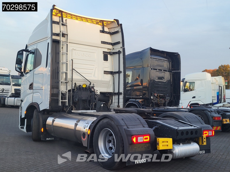 Iveco S-Way 460 4X2 LNG! Retarder 2x Tanks Standklima - Tracteur routier: photos 2 Iveco S-Way 460 4X2 LNG! Retarder 2x Tanks Standklima - Tracteur routier: photos 2