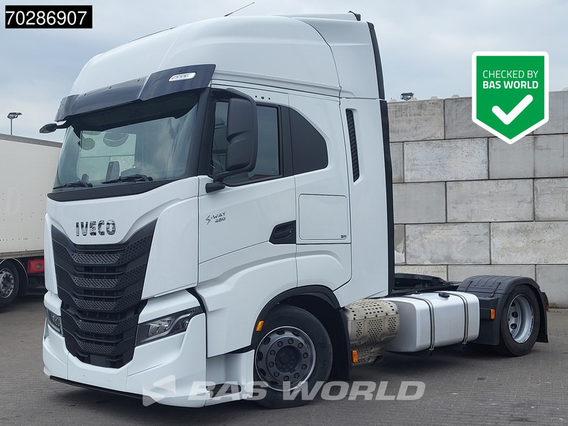 Iveco S-Way 480 4X2 Mega Retarder Standklima 2xTanks Navi ACC LED Euro 6 - Tracteur routier: photos 1 Iveco S-Way 480 4X2 Mega Retarder Standklima 2xTanks Navi ACC LED Euro 6 - Tracteur routier: photos 1