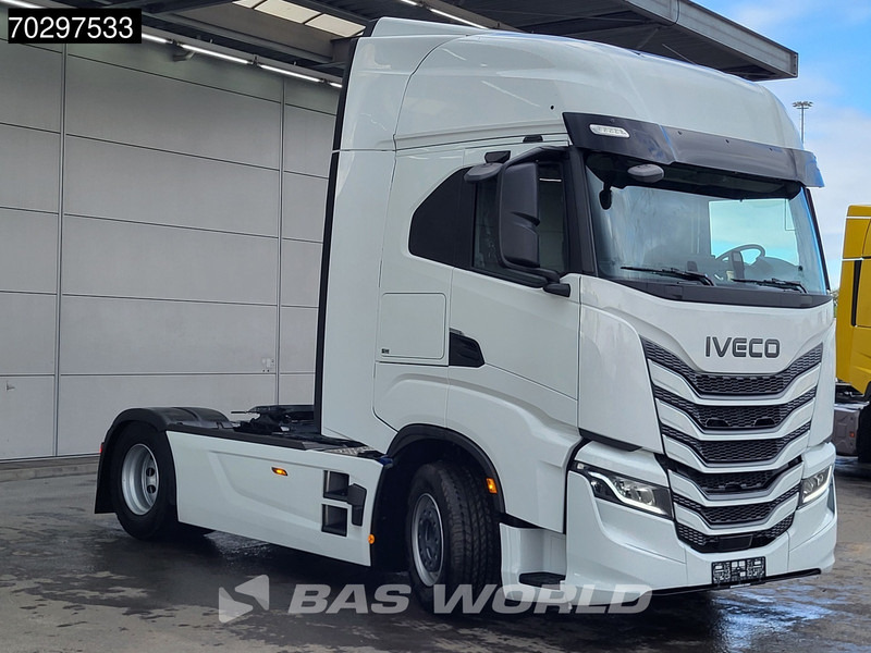 Iveco S-Way 500 4X2 New! Standairco 2xTanks LED Navi ACC Euro 6 - Tracteur routier: photos 3 Iveco S-Way 500 4X2 New! Standairco 2xTanks LED Navi ACC Euro 6 - Tracteur routier: photos 3
