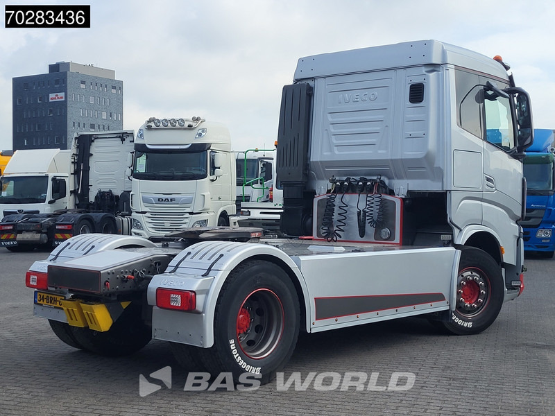 Iveco S-Way 570 820 4X2 NL Show Truck! Hydraulik ACC Standklima Navi Alcoa's - Tracteur routier: photos 5 Iveco S-Way 570 820 4X2 NL Show Truck! Hydraulik ACC Standklima Navi Alcoa's - Tracteur routier: photos 5