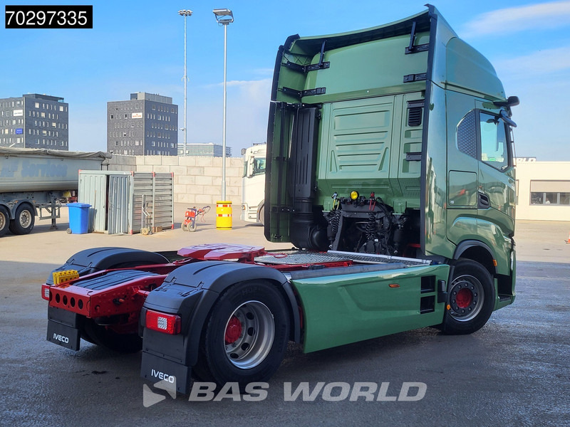 Iveco S-Way 580 4X2 NEW! DynamicSteering Standklima Navi ACC LED Euro 6 - Tracteur routier: photos 5 Iveco S-Way 580 4X2 NEW! DynamicSteering Standklima Navi ACC LED Euro 6 - Tracteur routier: photos 5