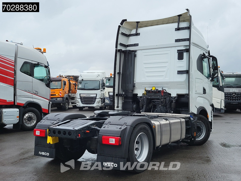 Iveco S-way 580 4X2 NEW! 2x Tanks Navi ACC Standklima - Tracteur routier: photos 5 Iveco S-way 580 4X2 NEW! 2x Tanks Navi ACC Standklima - Tracteur routier: photos 5