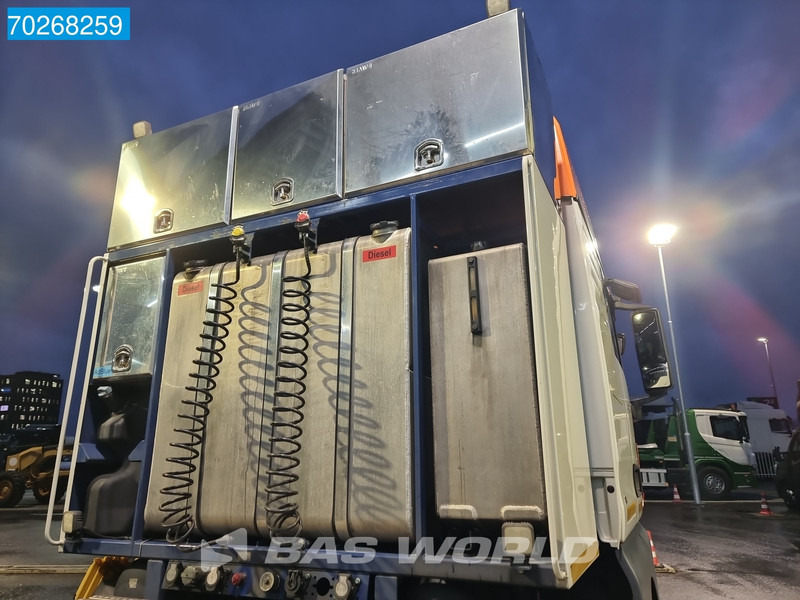 MAN TGX 33.580 8X4 160T Retarder XXL Lift+Lenkachse Standklima ACC Xenon - Tracteur routier: photos 5 MAN TGX 33.580 8X4 160T Retarder XXL Lift+Lenkachse Standklima ACC Xenon - Tracteur routier: photos 5