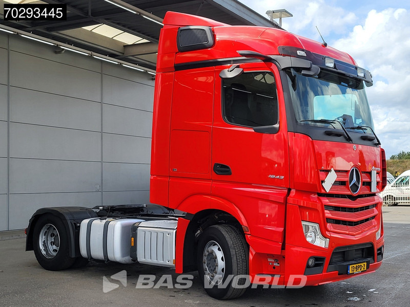 Mercedes-Benz Actros 1942 4X2 NL-Truck StreamSpace MP5 2x Tanks PPC Euro 6 - Tracteur routier: photos 3 Mercedes-Benz Actros 1942 4X2 NL-Truck StreamSpace MP5 2x Tanks PPC Euro 6 - Tracteur routier: photos 3
