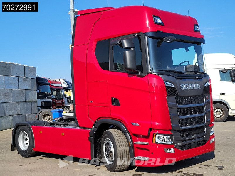 Scania S500 4X2 NEW! Retarder 2xTanks LED ACC Standklima Euro 6 - Tracteur routier: photos 3 Scania S500 4X2 NEW! Retarder 2xTanks LED ACC Standklima Euro 6 - Tracteur routier: photos 3
