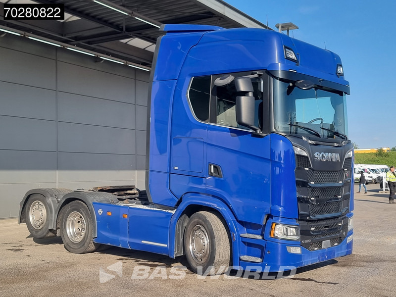 Scania S520 6X2 Retarder 2x Tanks Liftachse Navi LED - Tracteur routier: photos 3 Scania S520 6X2 Retarder 2x Tanks Liftachse Navi LED - Tracteur routier: photos 3