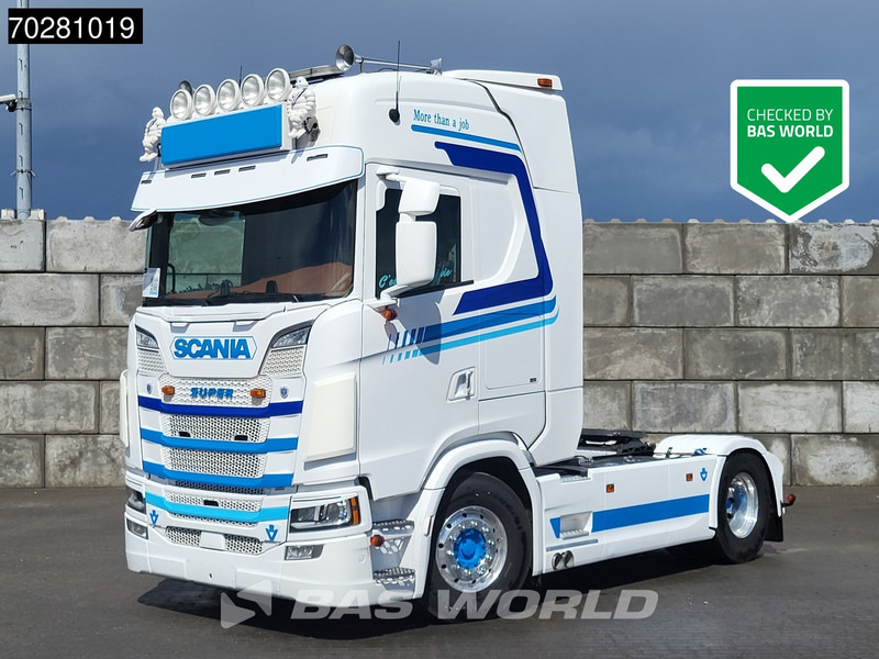 Scania S520 890 4X2 Full-Air Retarder 2x Tanks Leather Alcoa's - Tracteur routier: photos 1 Scania S520 890 4X2 Full-Air Retarder 2x Tanks Leather Alcoa's - Tracteur routier: photos 1