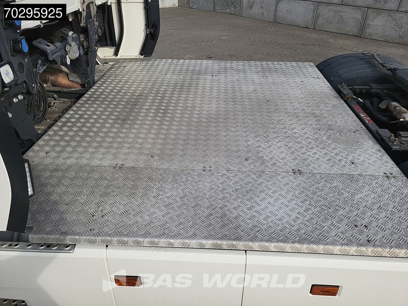 Scania S540 6X2 Retarder Full-Air 2xTanks Standairco Leather ACC LED Navi Euro 6 - Tracteur routier: photos 3 Scania S540 6X2 Retarder Full-Air 2xTanks Standairco Leather ACC LED Navi Euro 6 - Tracteur routier: photos 3