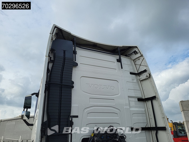 Volvo FH 460 FH 4X2 NL-Truck APK VEB+ VDS 2x Tanks Xenon ACC Euro 6 - Tracteur routier: photos 5 Volvo FH 460 FH 4X2 NL-Truck APK VEB+ VDS 2x Tanks Xenon ACC Euro 6 - Tracteur routier: photos 5