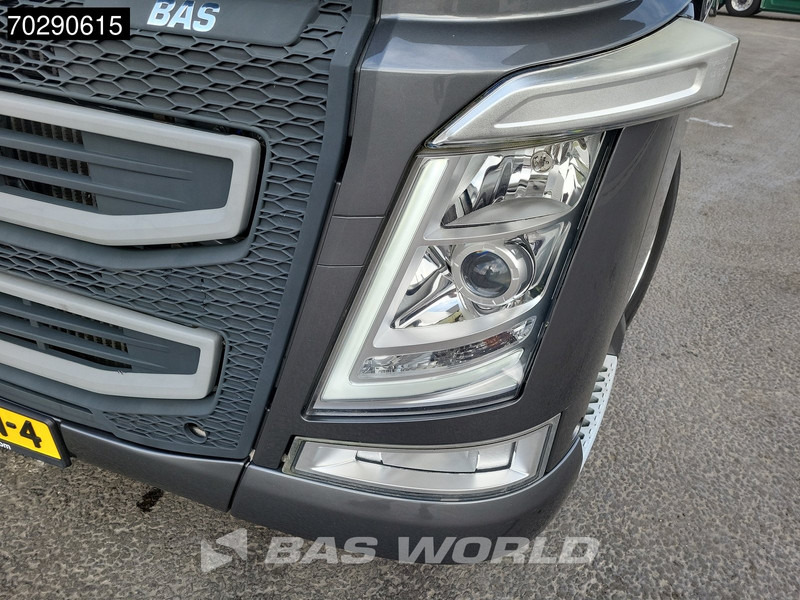 Crédit-bail de Volvo FH 420 FH 4X2 NL-Truck STX Horse truck + Living 4 Horses Navi ACC Euro 6 Volvo FH 420 FH 4X2 NL-Truck STX Horse truck + Living 4 Horses Navi ACC Euro 6: photos 16