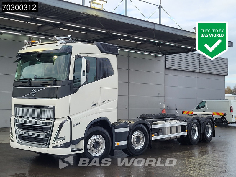 Volvo FH16 750 FH16 8X4 NEW 8x4 chassis! Air suspension Big-Axle Automatic VEB+ Euro 6 - Châssis cabine: photos 1 Volvo FH16 750 FH16 8X4 NEW 8x4 chassis! Air suspension Big-Axle Automatic VEB+ Euro 6 - Châssis cabine: photos 1