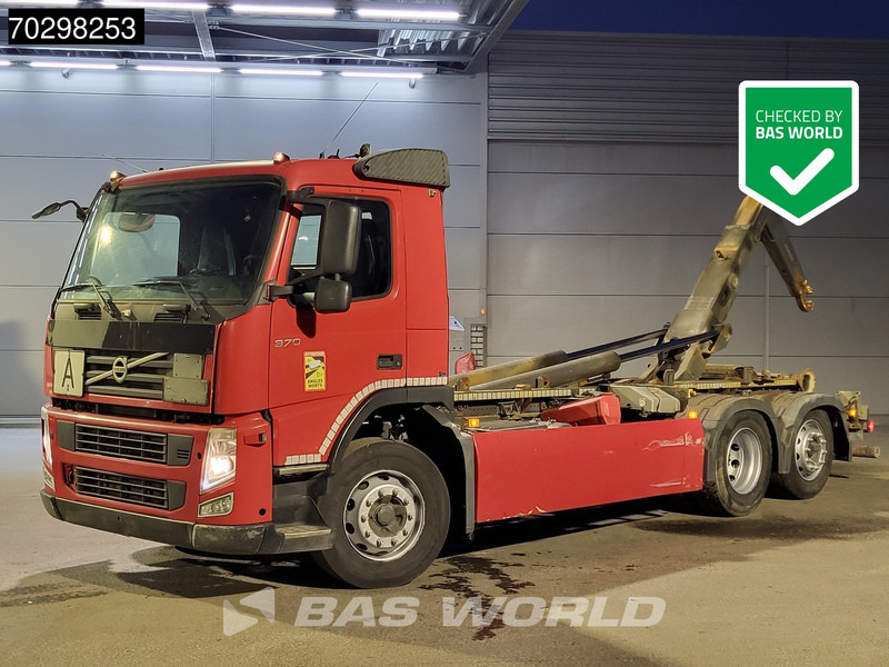 Volvo FM 370 6X2 21t Hooklift Lift Axle Automatic Euro 5 - Camion ampliroll: photos 1 Volvo FM 370 6X2 21t Hooklift Lift Axle Automatic Euro 5 - Camion ampliroll: photos 1