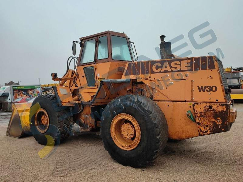 Case W30 - Chargeuse sur pneus: photos 5 Case W30 - Chargeuse sur pneus: photos 5