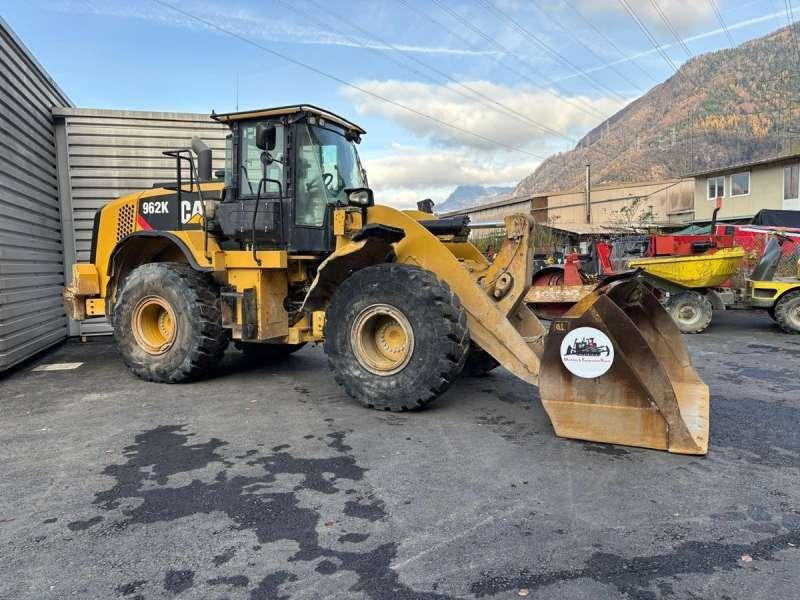 Caterpillar 962K - Chargeuse sur pneus: photos 1 Caterpillar 962K - Chargeuse sur pneus: photos 1