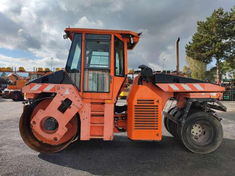 Dynapac Compacteur Mixte / Bille et pneus CC422C - Compacteur mixte: photos 4 Dynapac Compacteur Mixte / Bille et pneus CC422C - Compacteur mixte: photos 4