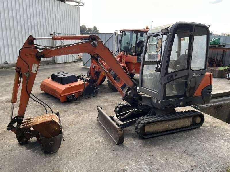 Hitachi ZX25 CLR - Mini pelle: photos 3 Hitachi ZX25 CLR - Mini pelle: photos 3