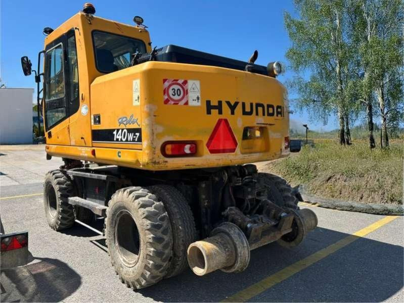 Hyundai ROBEX 140W-7 - Pelle sur pneus: photos 3 Hyundai ROBEX 140W-7 - Pelle sur pneus: photos 3