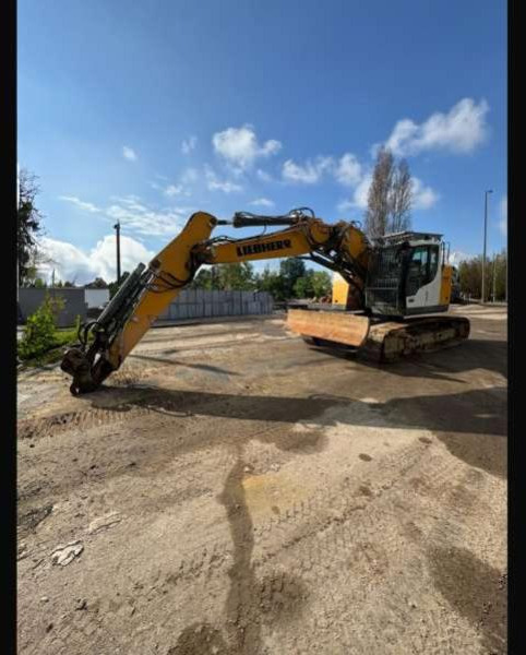 Liebherr Pelle sur Chenilles R926 COMPACT - Pelle sur chenille: photos 2 Liebherr Pelle sur Chenilles R926 COMPACT - Pelle sur chenille: photos 2