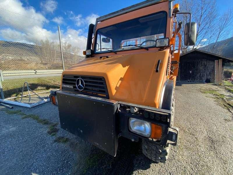Mercedes UNIMOG U 140 MACHINE SUISSE - Camion benne: photos 3 Mercedes UNIMOG U 140 MACHINE SUISSE - Camion benne: photos 3