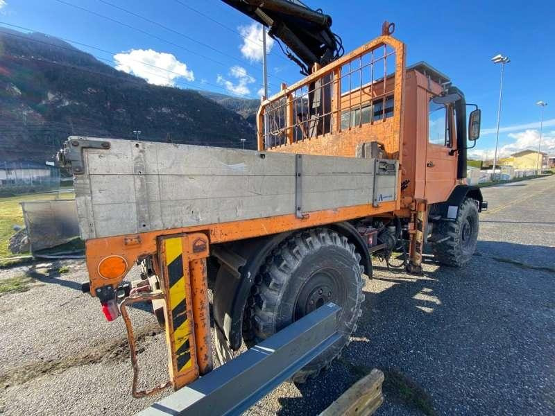Mercedes UNIMOG U 140 MACHINE SUISSE - Camion benne: photos 2 Mercedes UNIMOG U 140 MACHINE SUISSE - Camion benne: photos 2