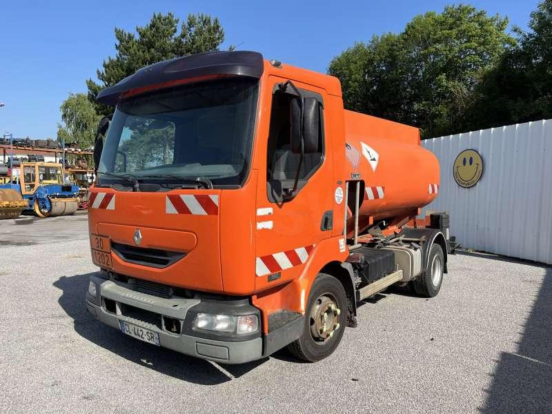 Renault MIDLUM 180 DCI - Camion citerne: photos 2 Renault MIDLUM 180 DCI - Camion citerne: photos 2