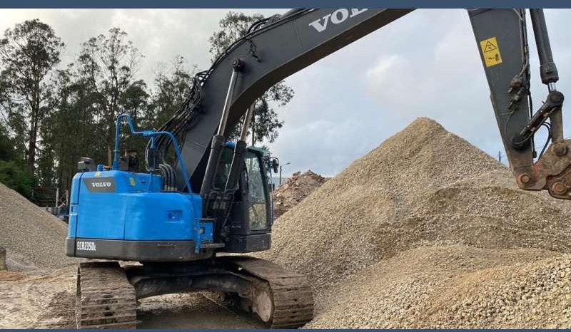 Volvo ECR235DL - Pelle sur chenille: photos 2 Volvo ECR235DL - Pelle sur chenille: photos 2