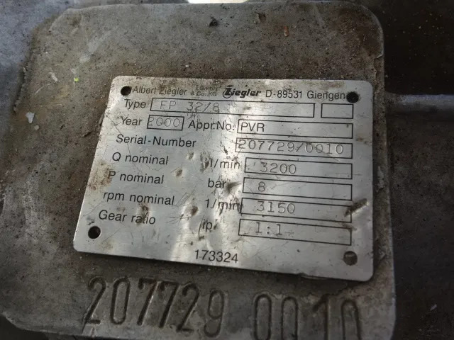 Camion de pompier MAN 15 224-with winch 2500liter tank manual gearbox ,ziegler pomp: photos 15 Camion de pompier MAN 15 224-with winch 2500liter tank manual gearbox ,ziegler pomp: photos 15